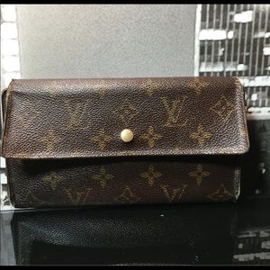Authentic Louis Vuitton Monogram International Wallet